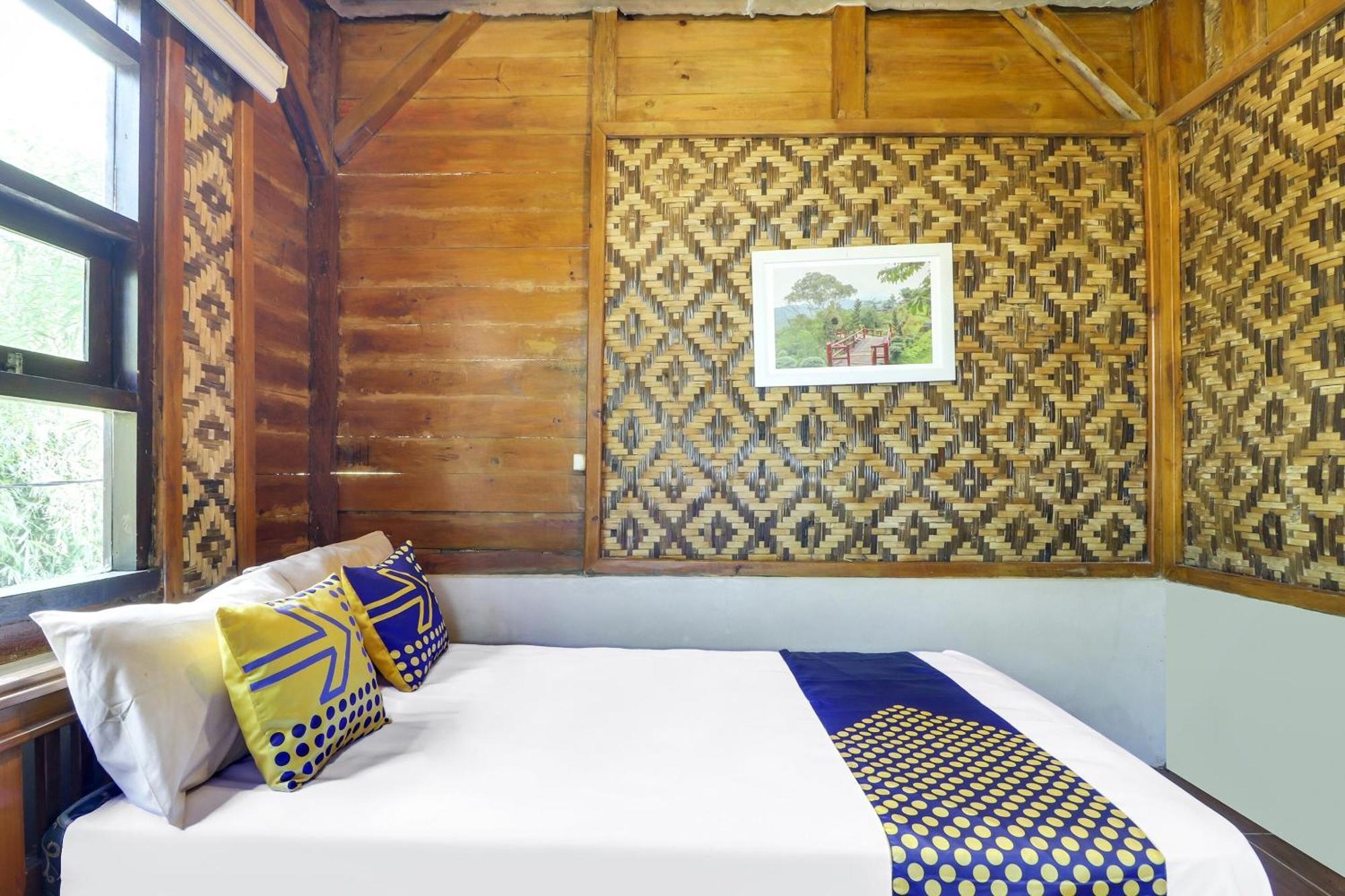 Oyo Homes 90956 Desa Wisata Guranteng Pendjalu Ngoại thất bức ảnh